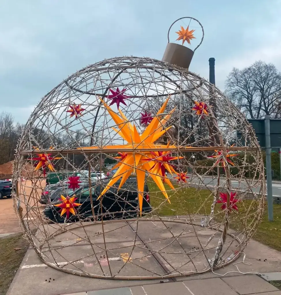 Giant Morovian Star marking the carpark.